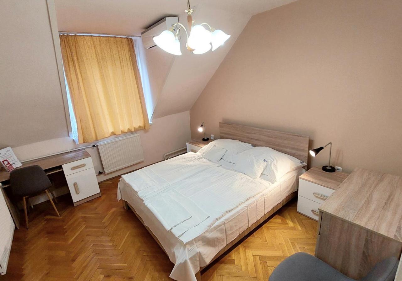 Thermal Apartmanhaz Komárom Exteriör bild