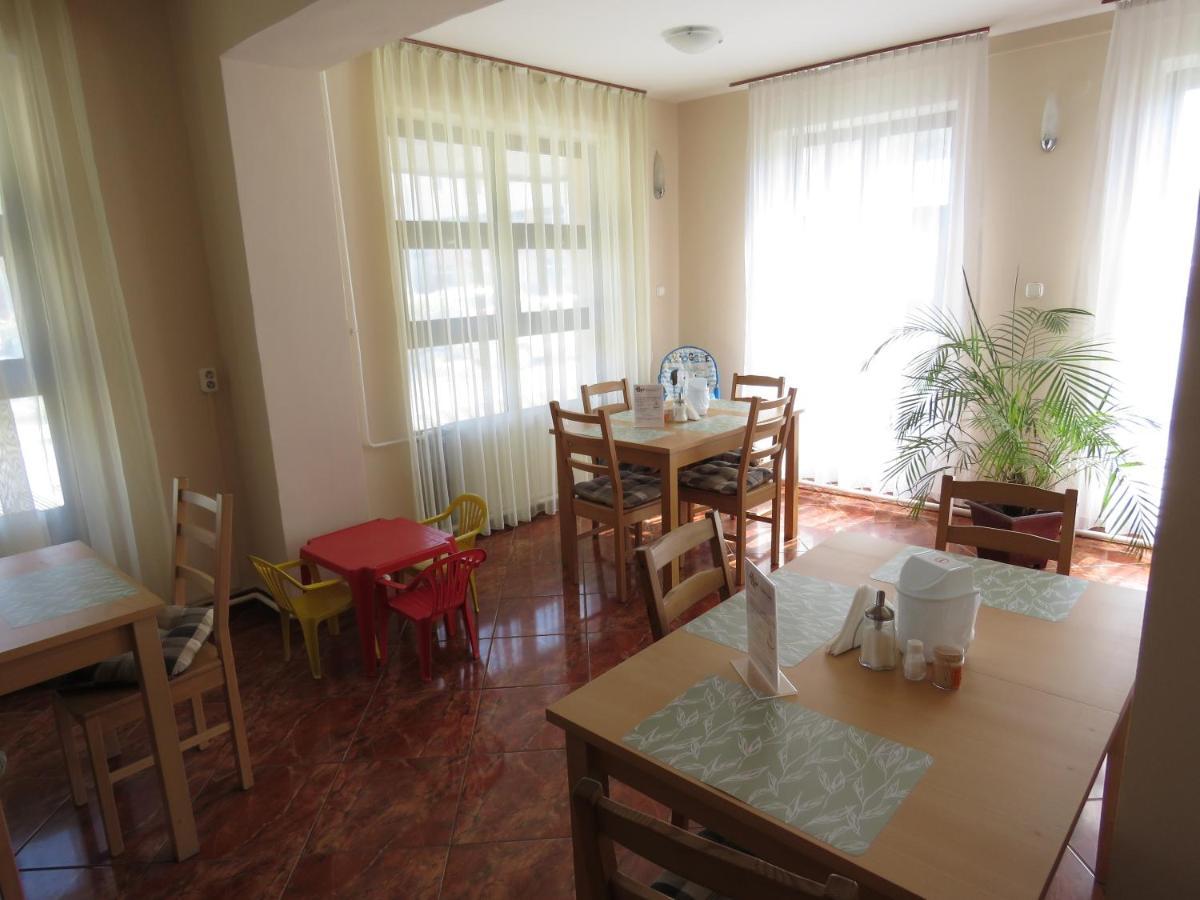 Thermal Apartmanhaz Komárom Exteriör bild