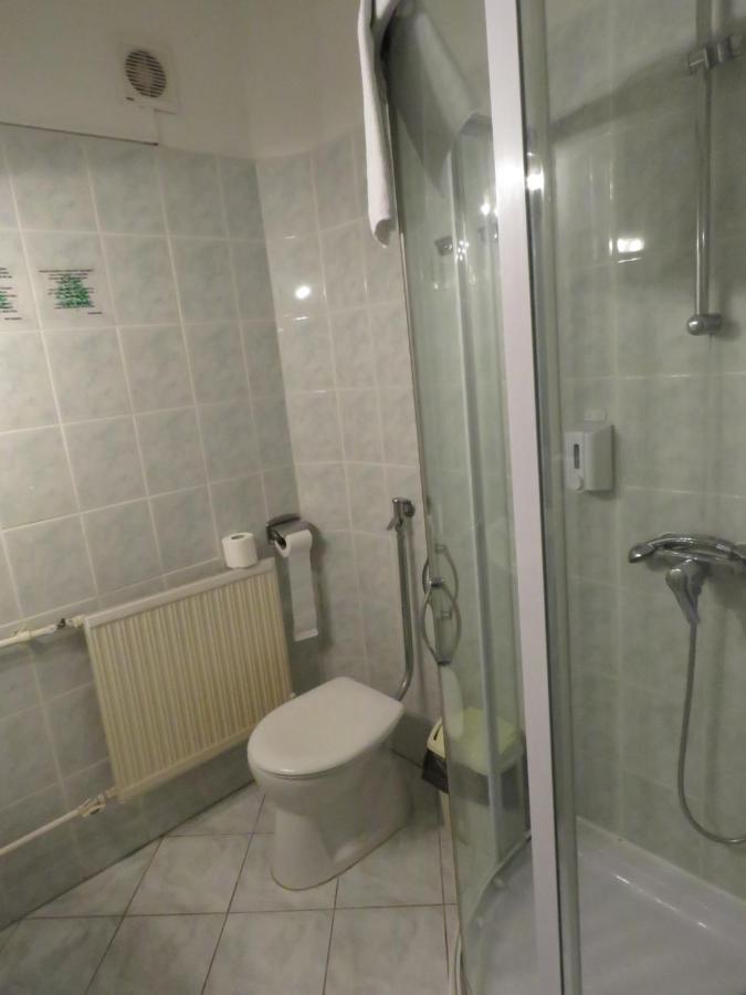 Thermal Apartmanhaz Komárom Exteriör bild