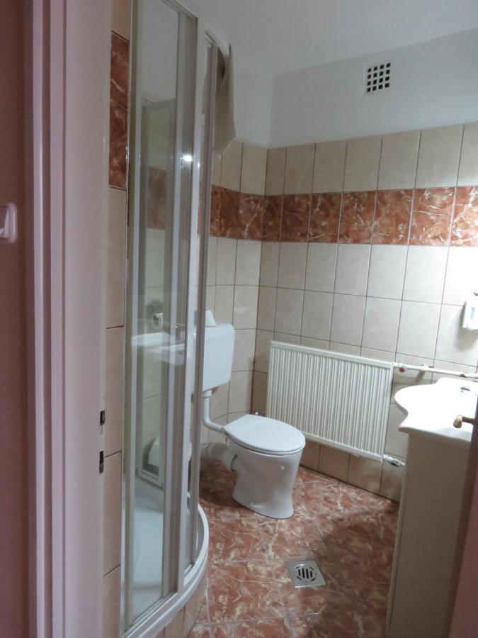 Thermal Apartmanhaz Komárom Exteriör bild