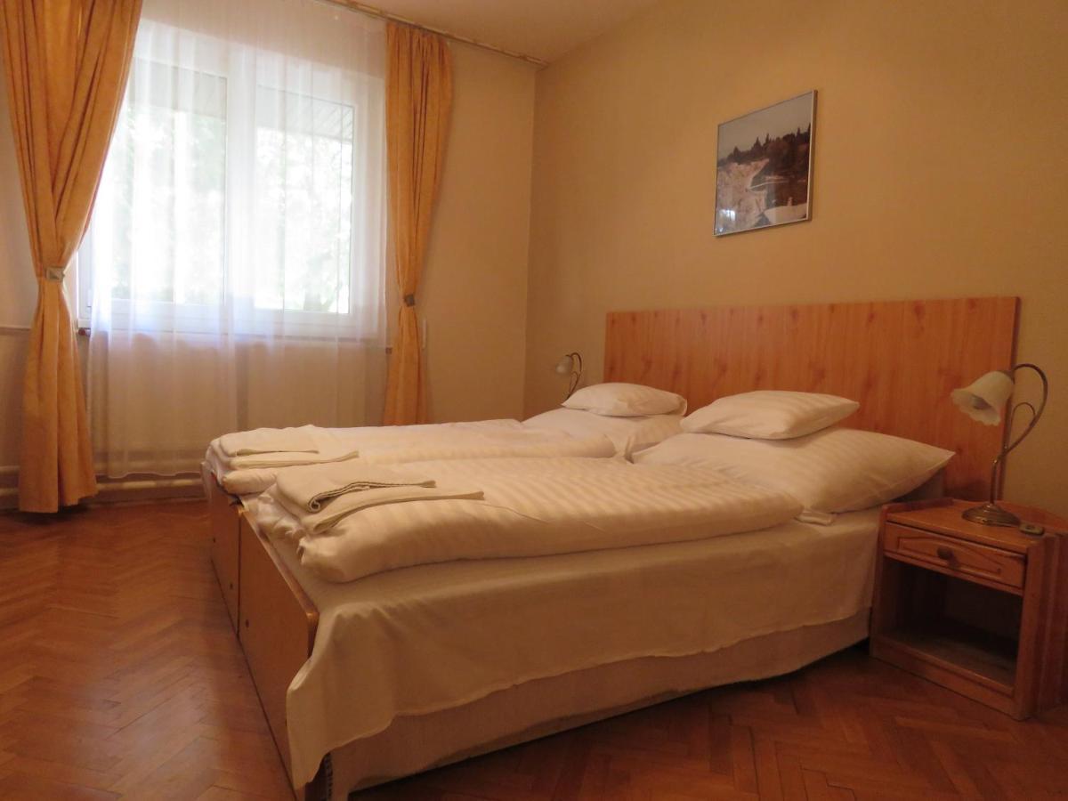 Thermal Apartmanhaz Komárom Exteriör bild