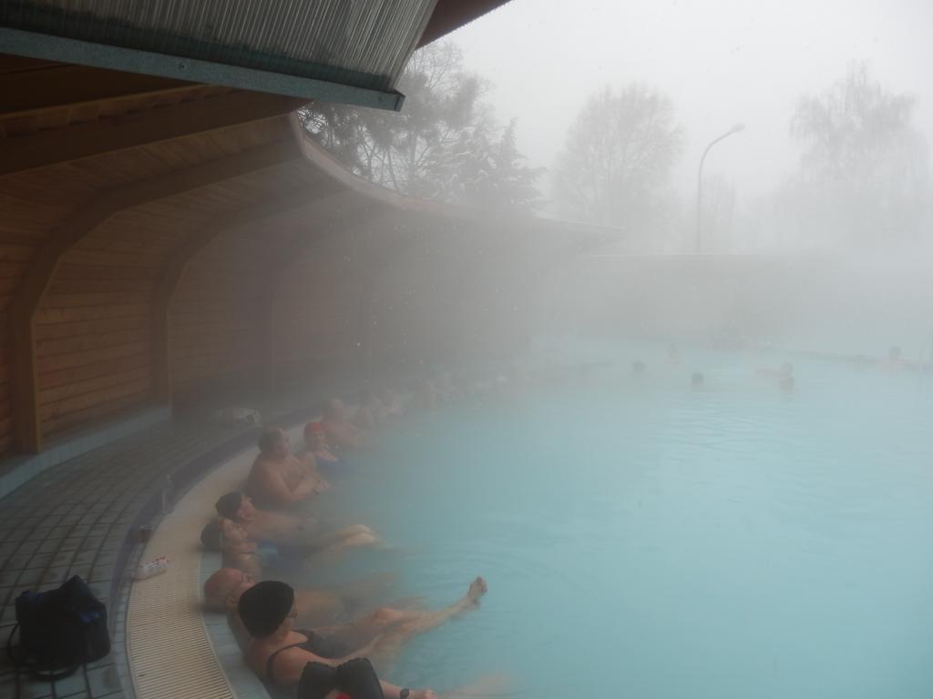Thermal Apartmanhaz Komárom Exteriör bild